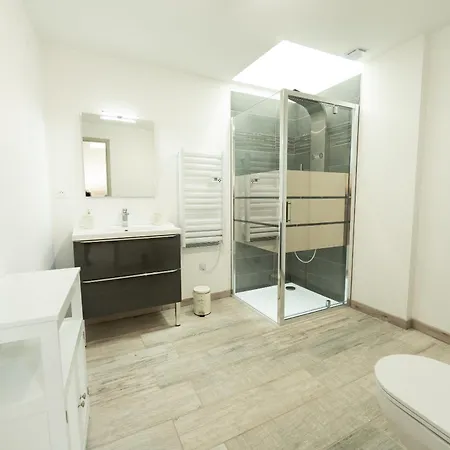Apartment Le Charme Sous Les Toits Classe 3 Etoiles